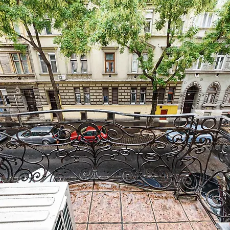 Hotel Urban Nice Homes Citycentre Budapest